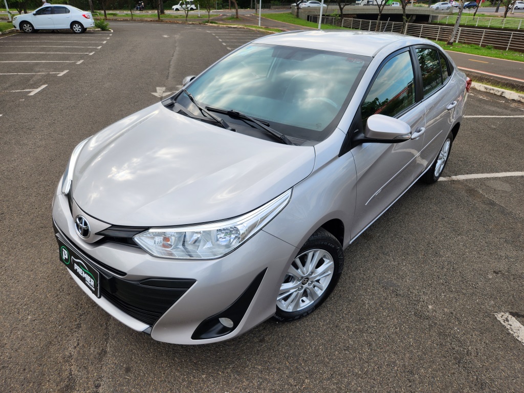 Toyota Yaris 1.5 16V Flex Sedan Xl Multidrive - foto 3