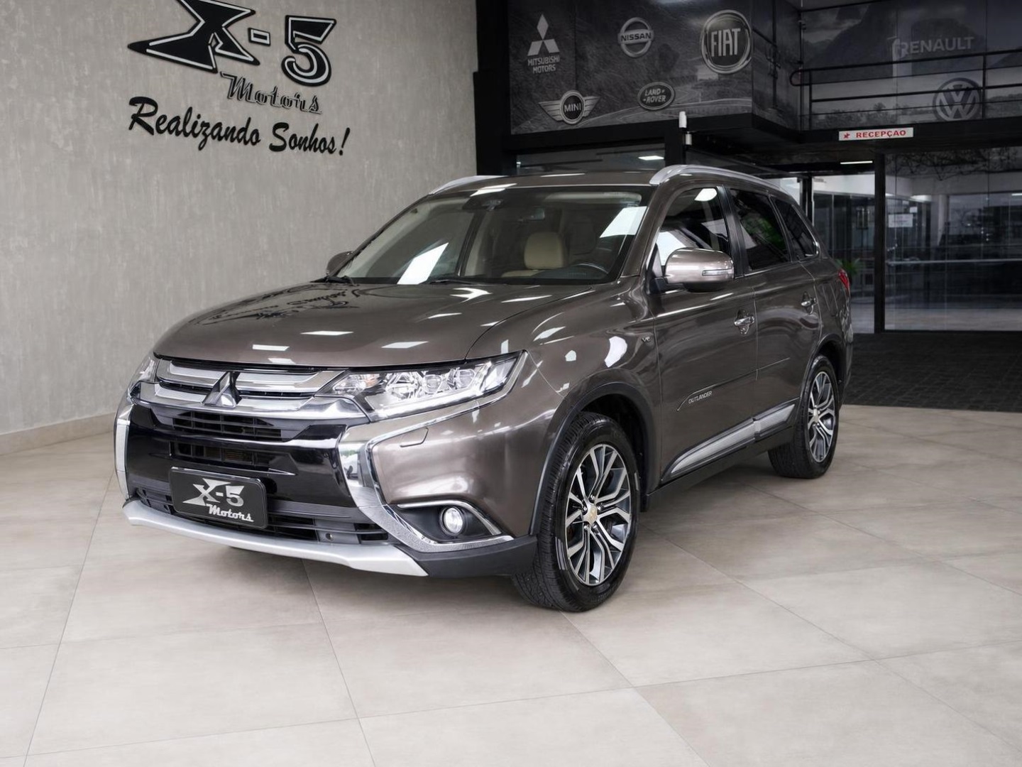 MITSUBISHI OUTLANDER
