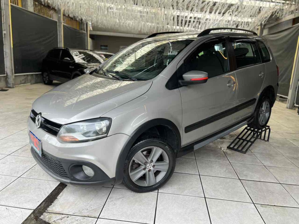 VOLKSWAGEN SPACE CROSS