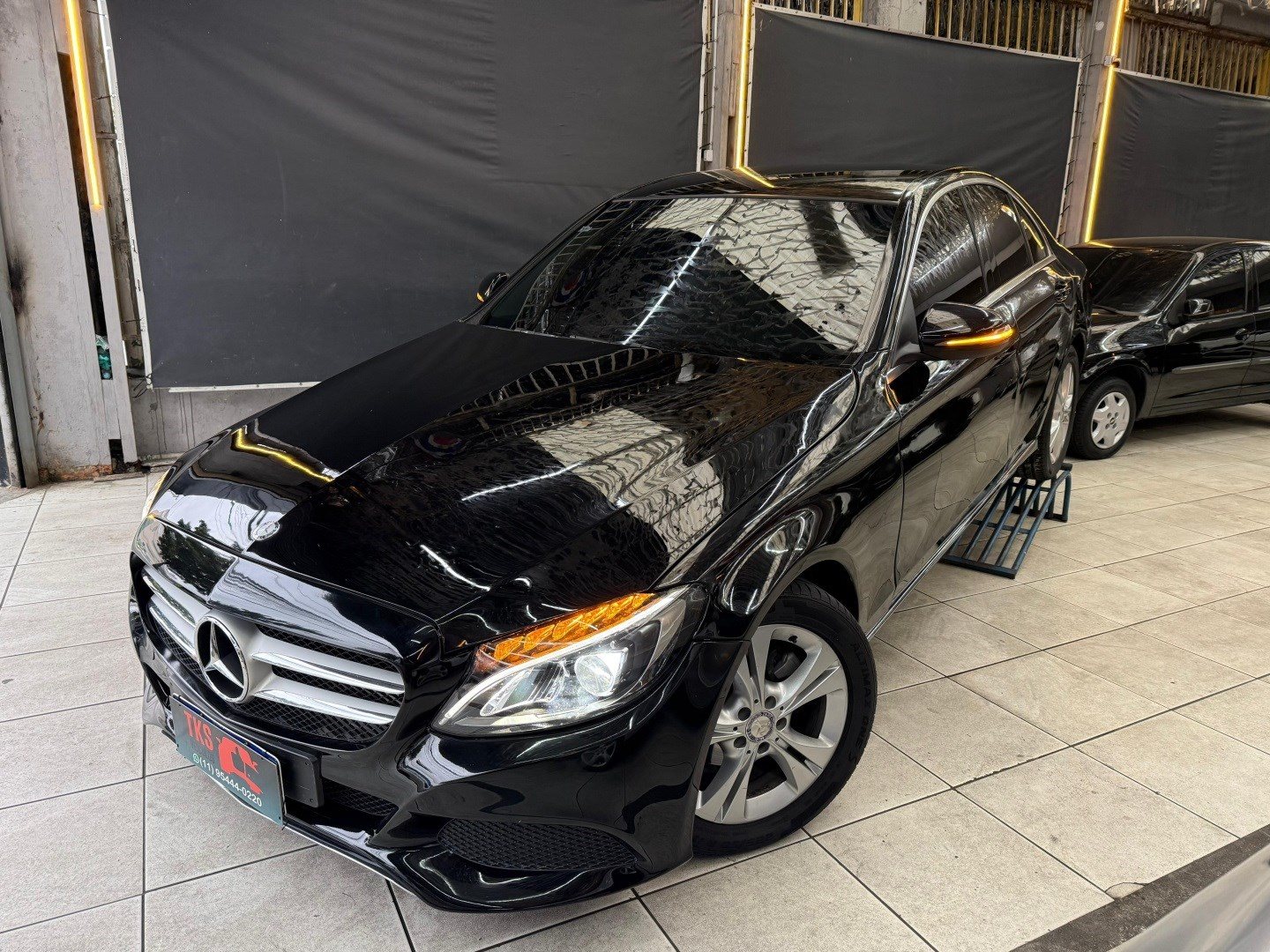 MERCEDES-BENZ C 180