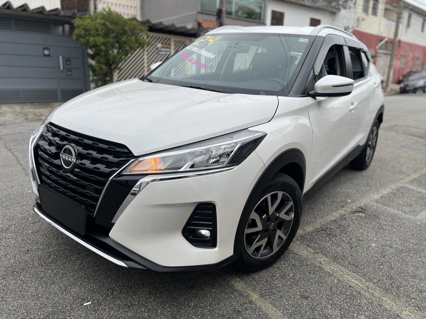 NISSAN KICKS