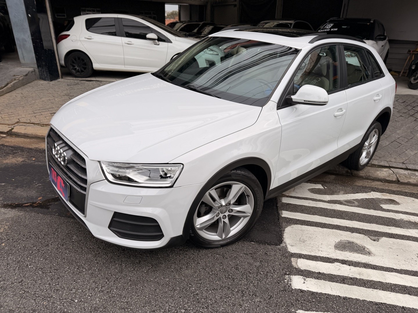 AUDI Q3
