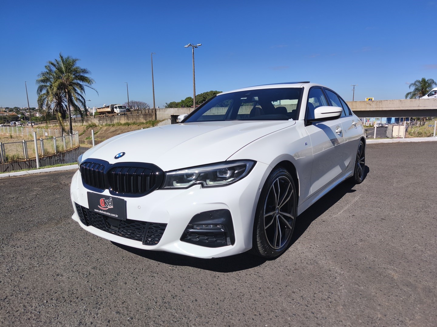 BMW 320i 2.0 16V TURBO GASOLINA M SPORT AUTOMÁTICO