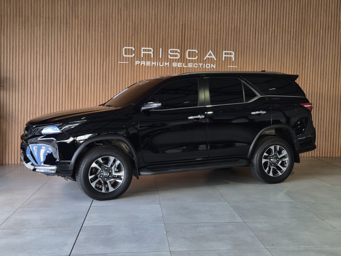 TOYOTA HILUX SW4