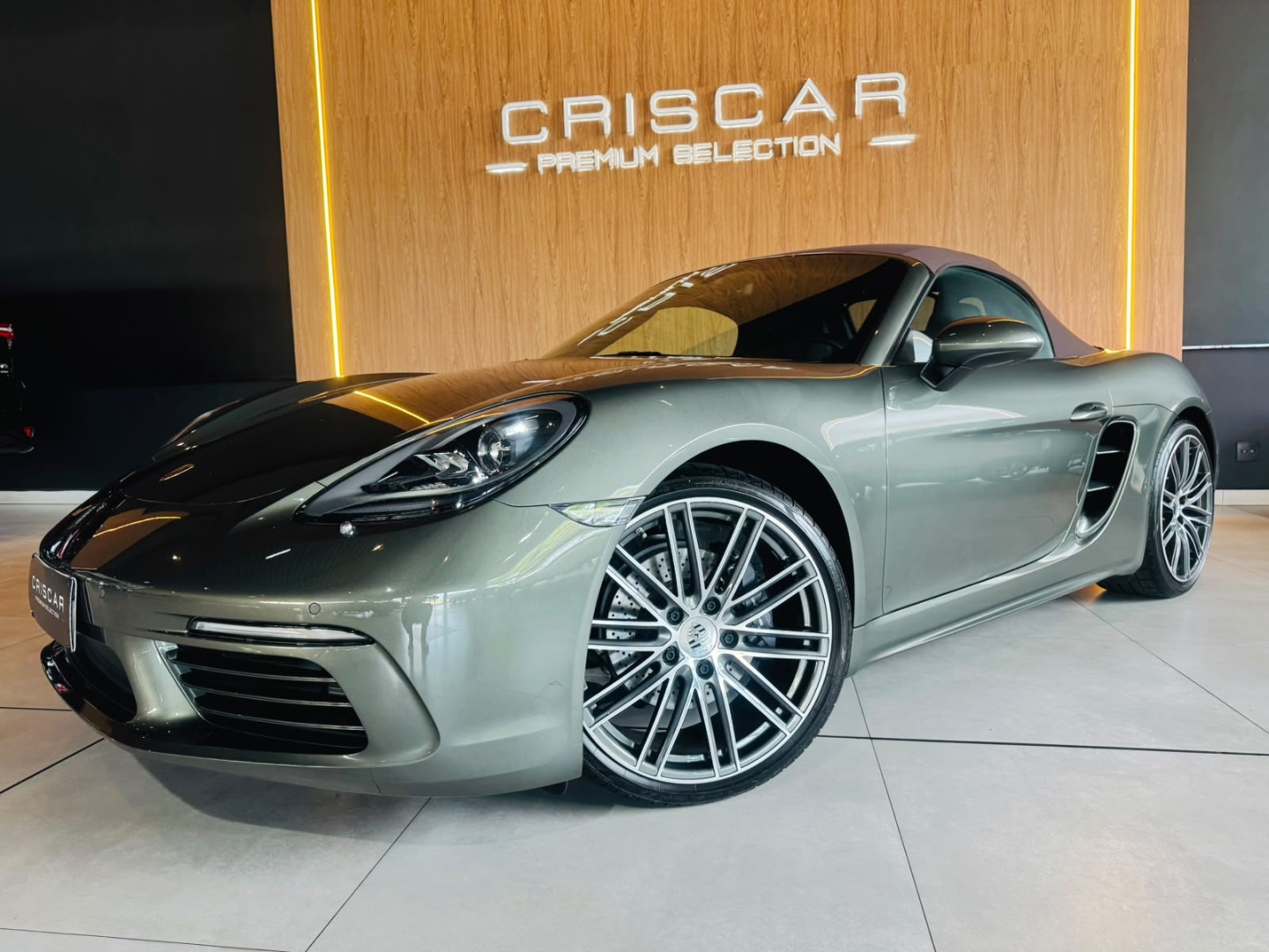 PORSCHE 718