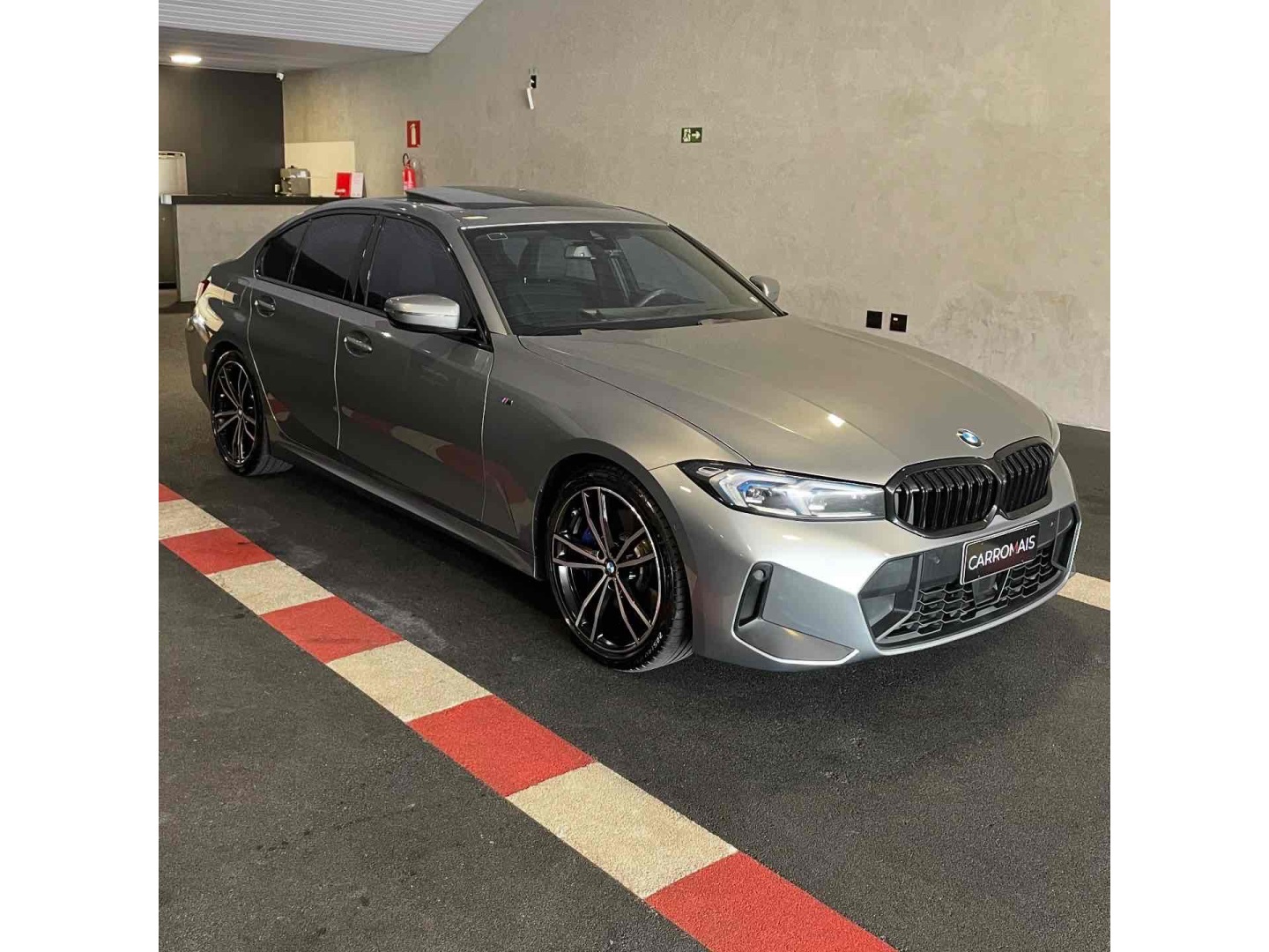BMW 320i