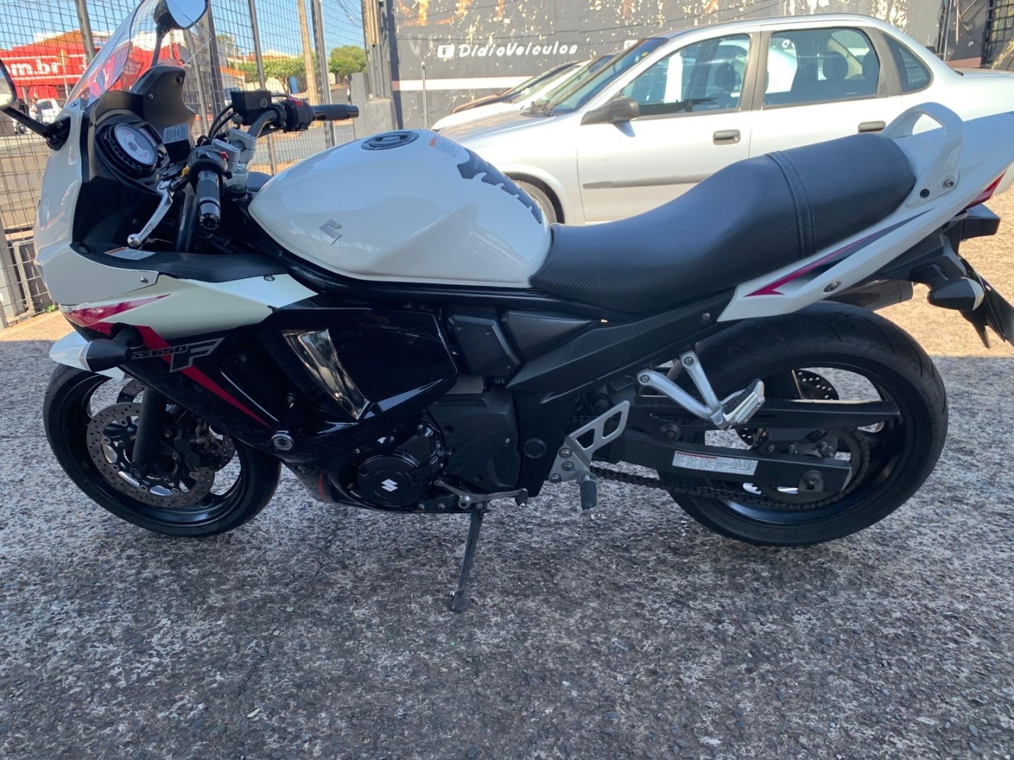 SUZUKI GSX 650 F