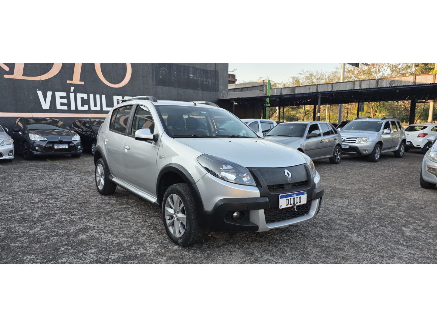 RENAULT SANDERO