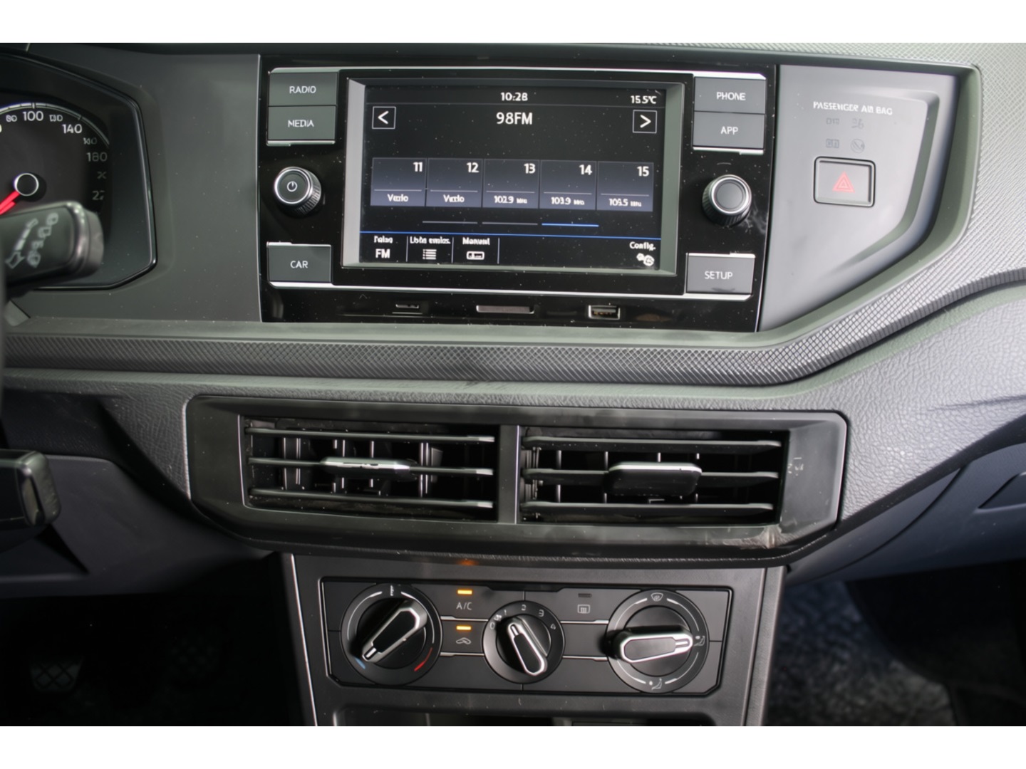 Volkswagen Polo 1.0 MPI Manual - foto 9