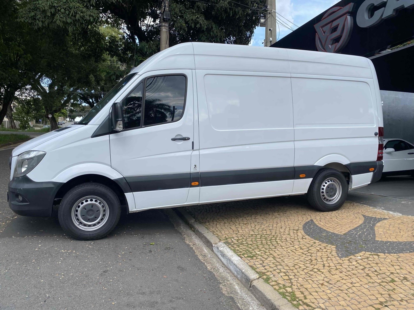 MERCEDES-BENZ SPRINTER