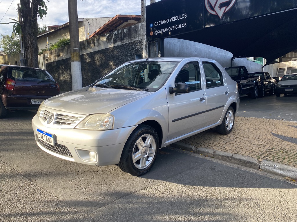 RENAULT LOGAN