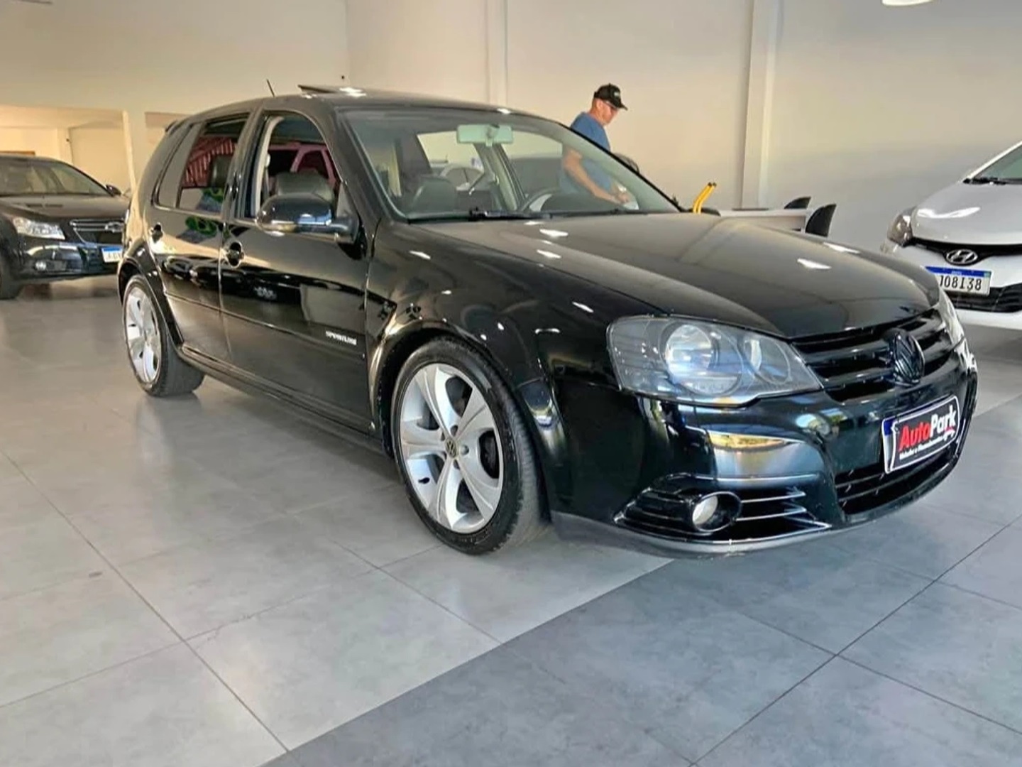 VOLKSWAGEN GOLF