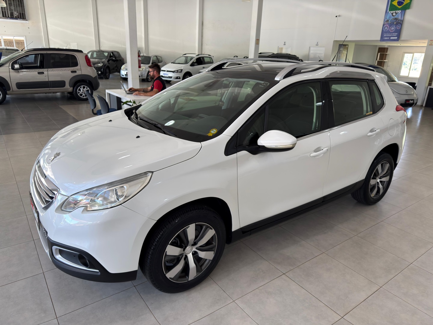 PEUGEOT 2008