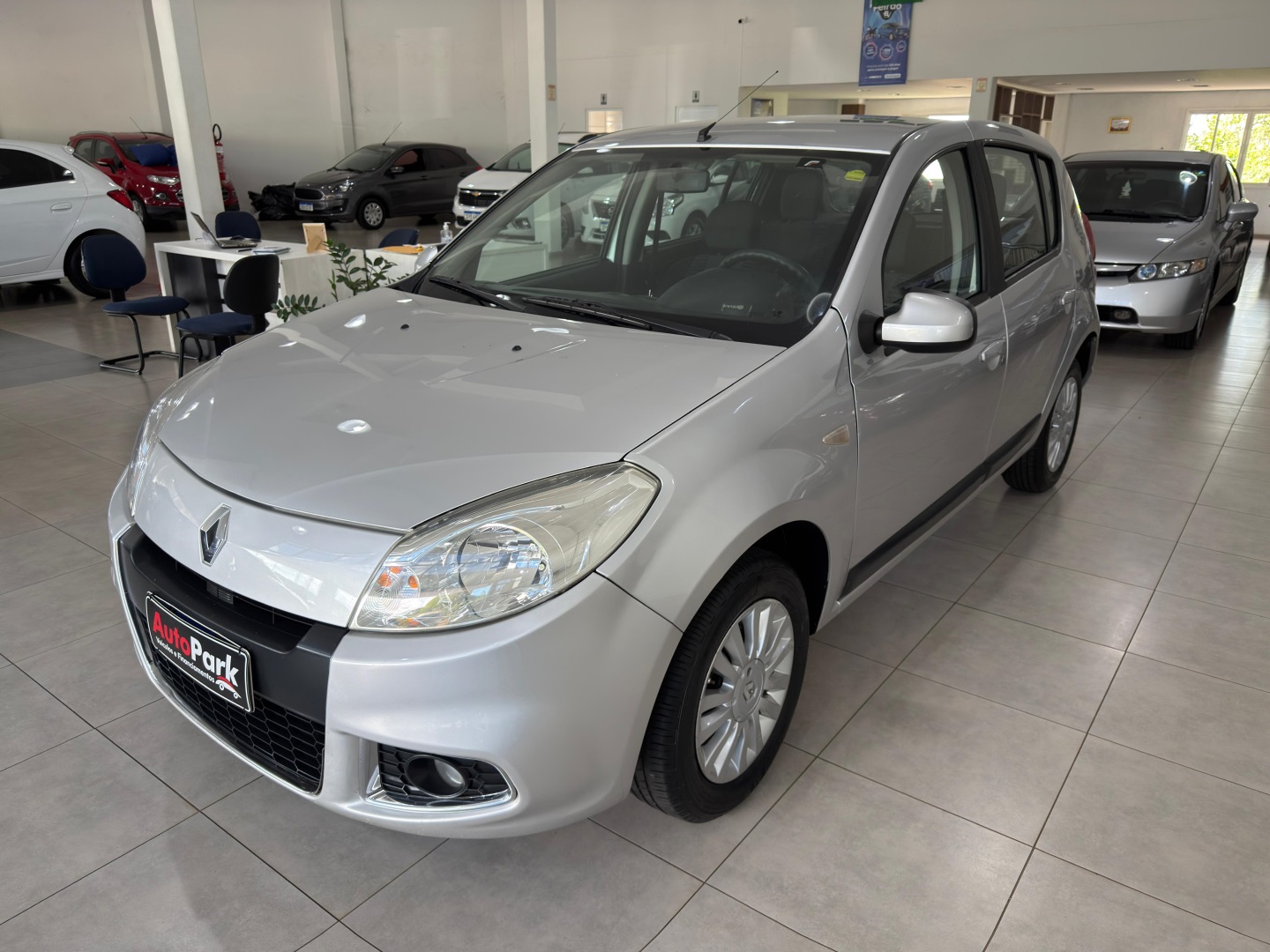 RENAULT SANDERO