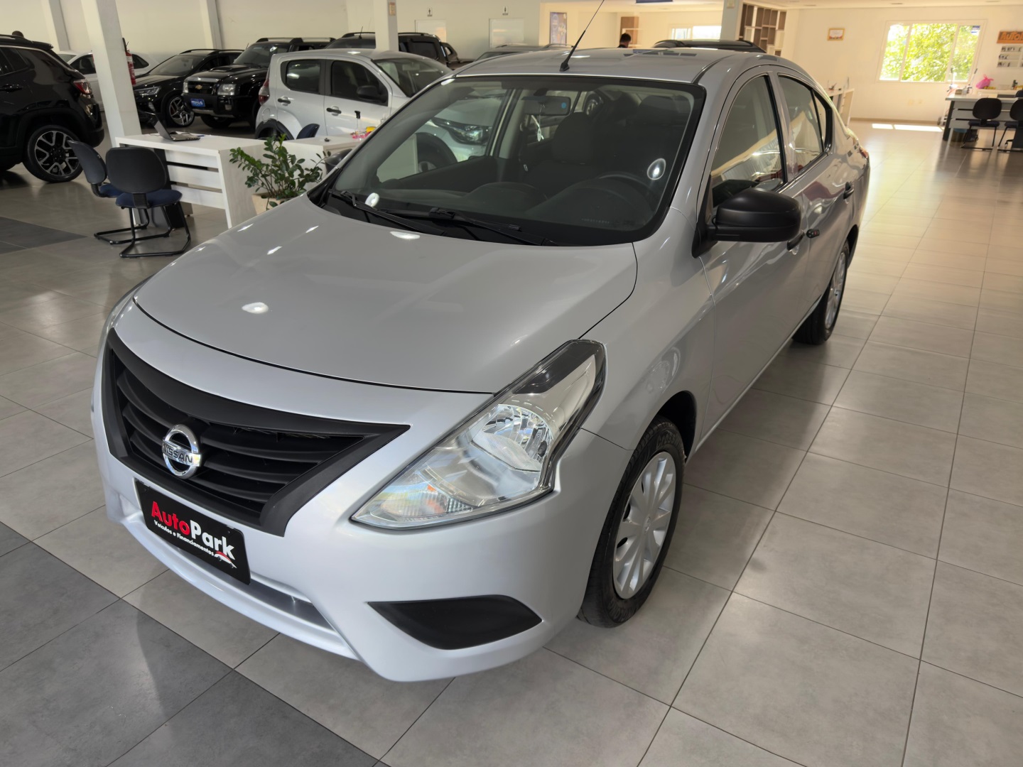 NISSAN VERSA