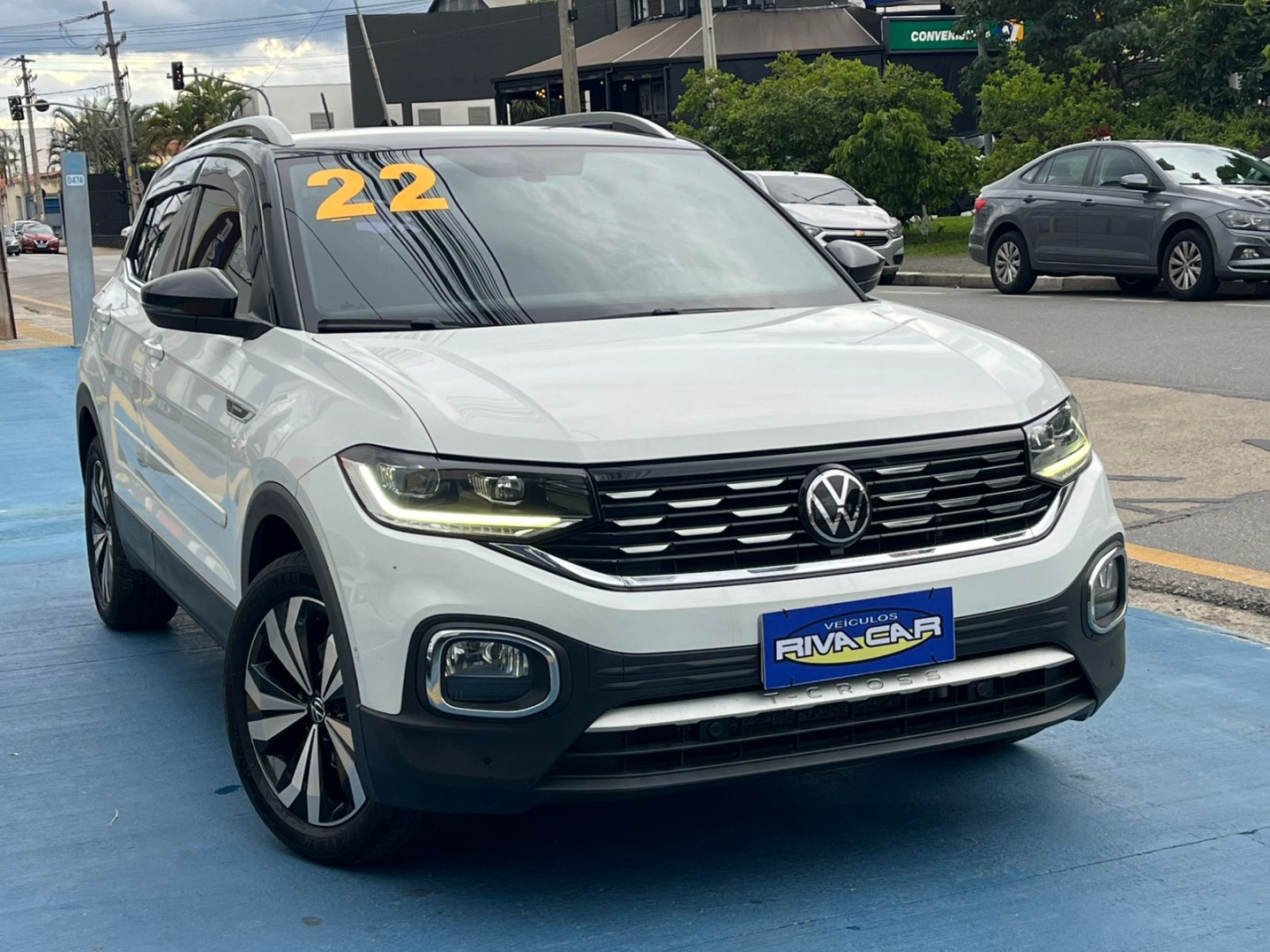 VOLKSWAGEN T-CROSS