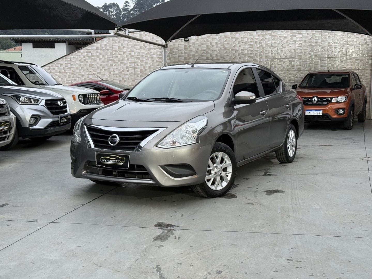 NISSAN VERSA