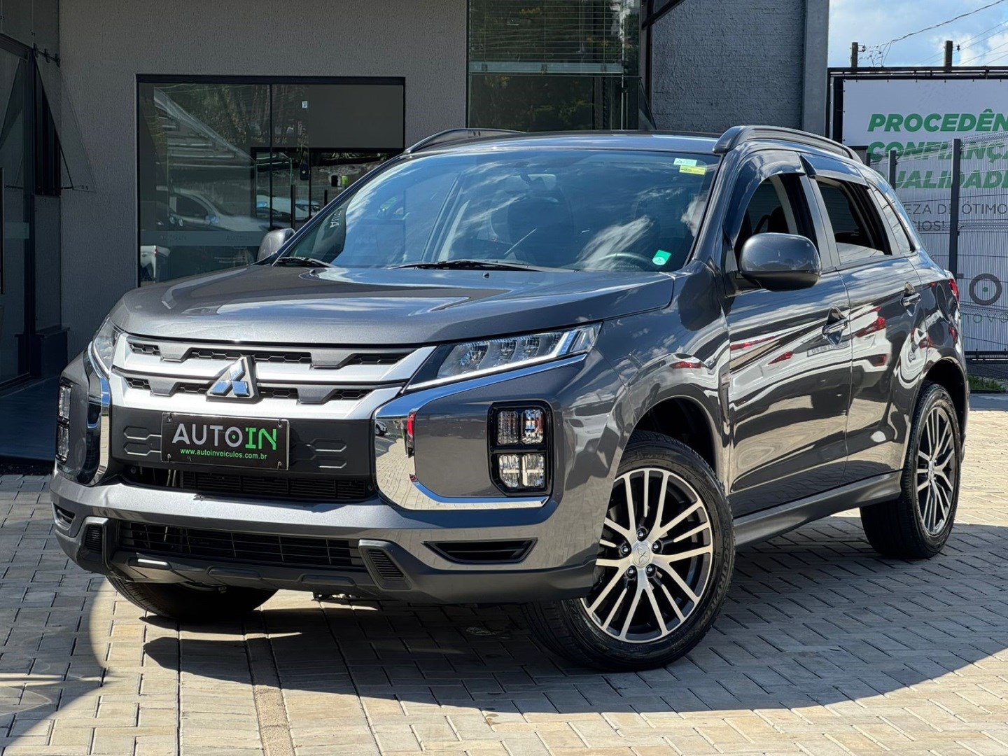 MITSUBISHI OUTLANDER SPORT