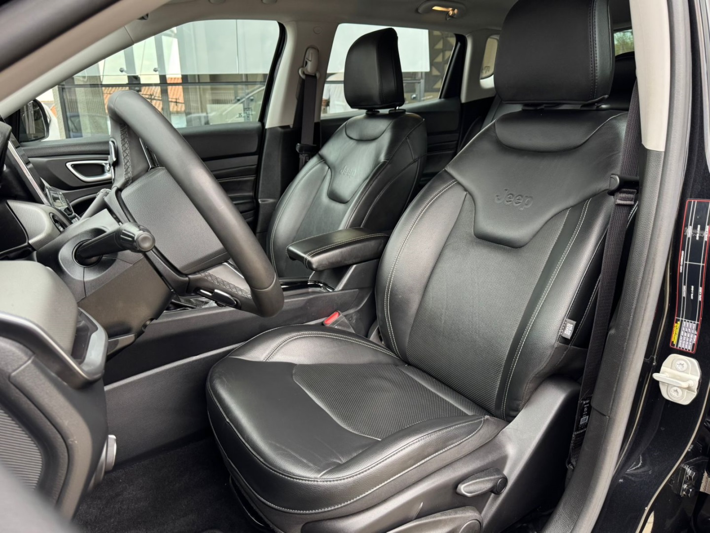 Jeep Compass 1.3 T270 Turbo Flex Longitude - foto 12