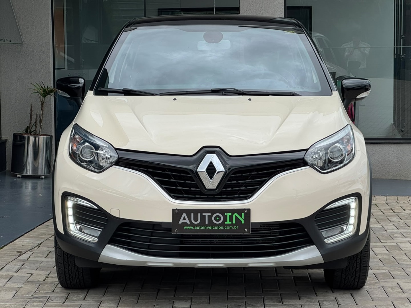 Renault Captur 1.6 16V Sce Flex Intense X Tronic - foto 2