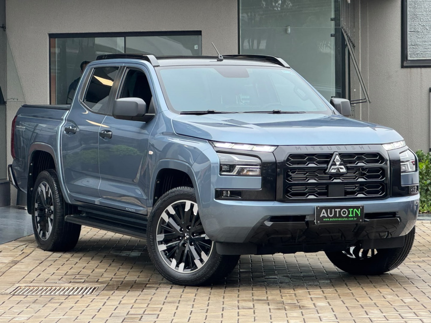 Mitsubishi TRITON 2.4 Biturbo Diesel Cd Tarmac 4X2 Automático - foto 3