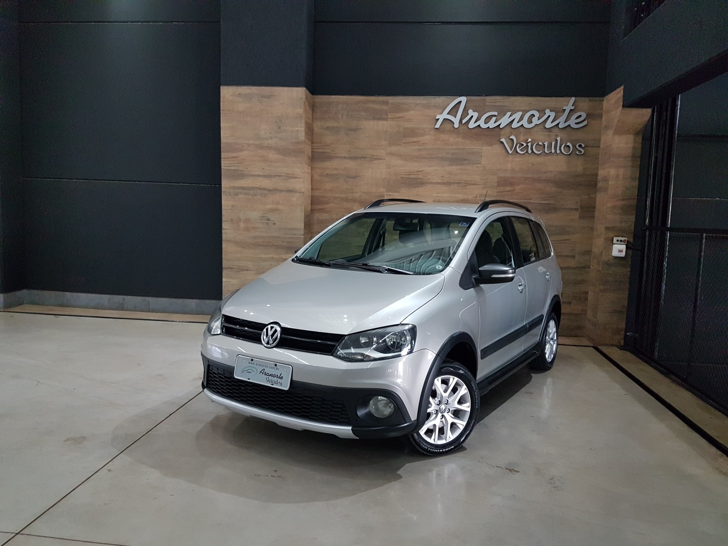 VOLKSWAGEN SPACE CROSS