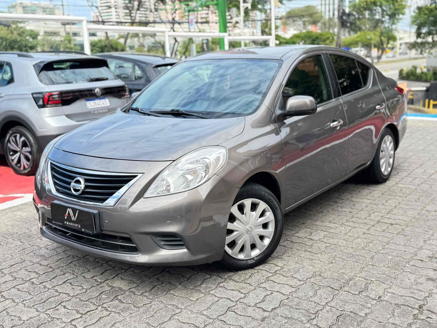 NISSAN VERSA