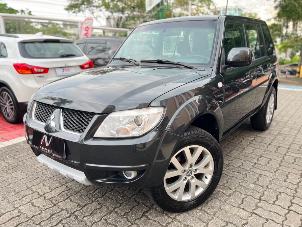 MITSUBISHI PAJERO TR4