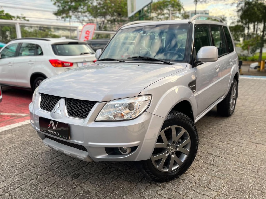 MITSUBISHI PAJERO TR4
