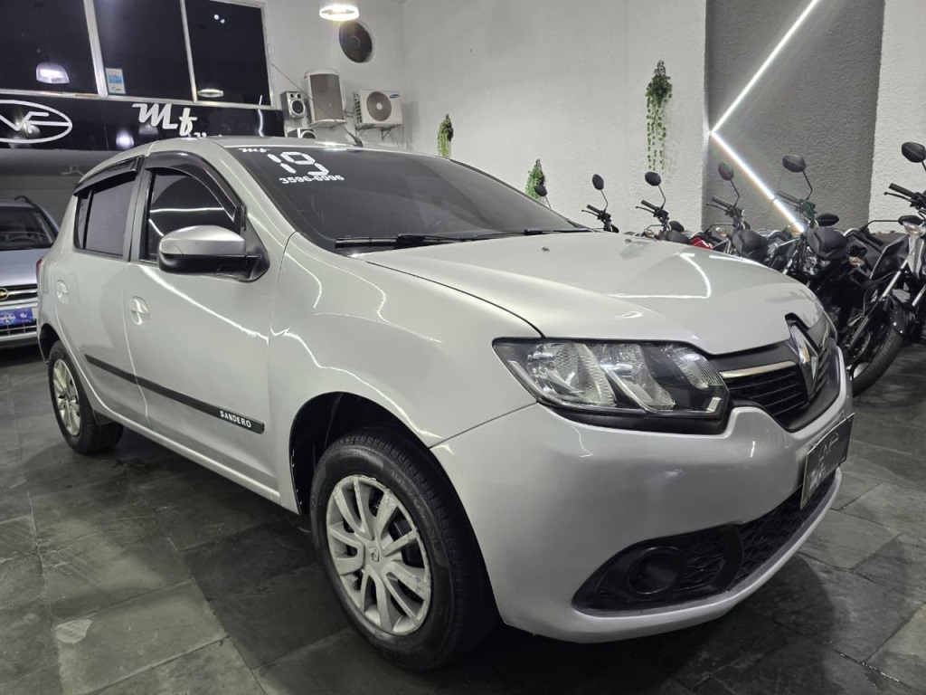 RENAULT SANDERO