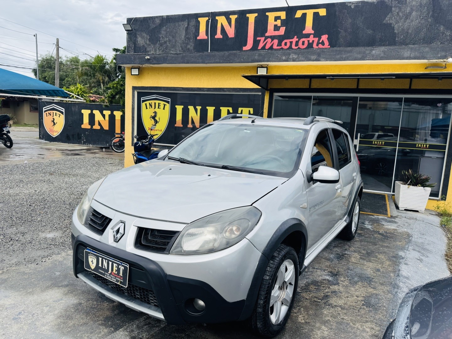 RENAULT SANDERO