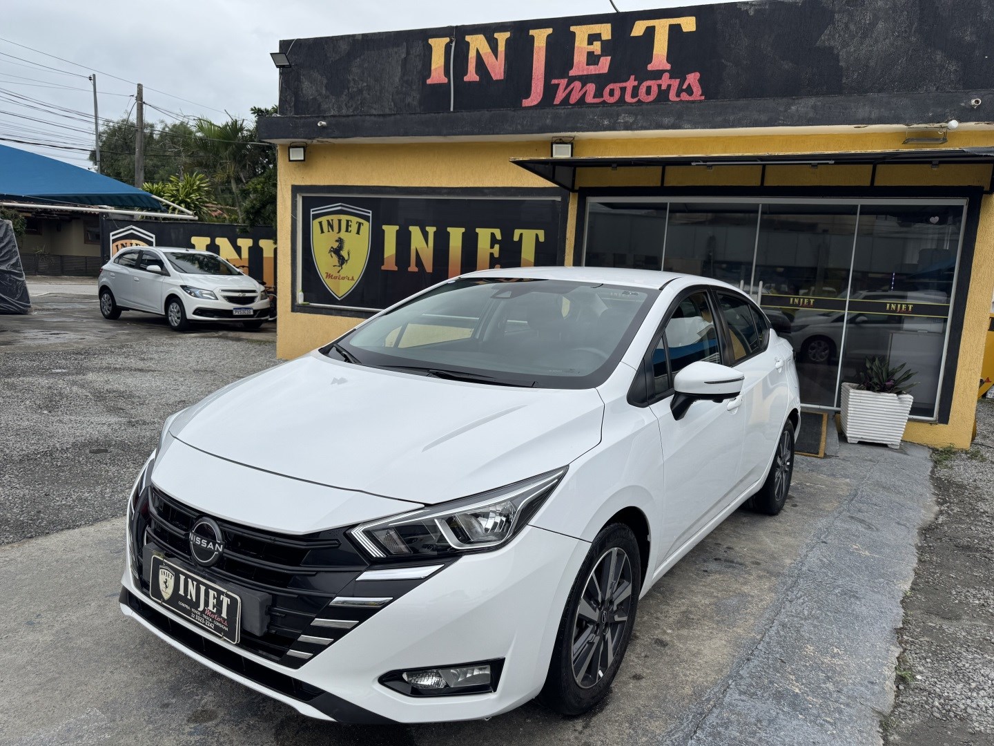 NISSAN VERSA