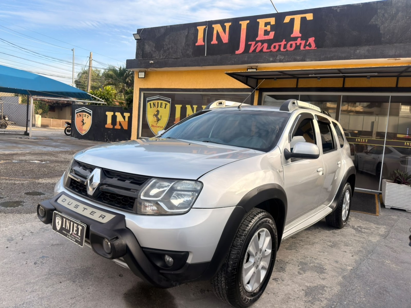 RENAULT DUSTER