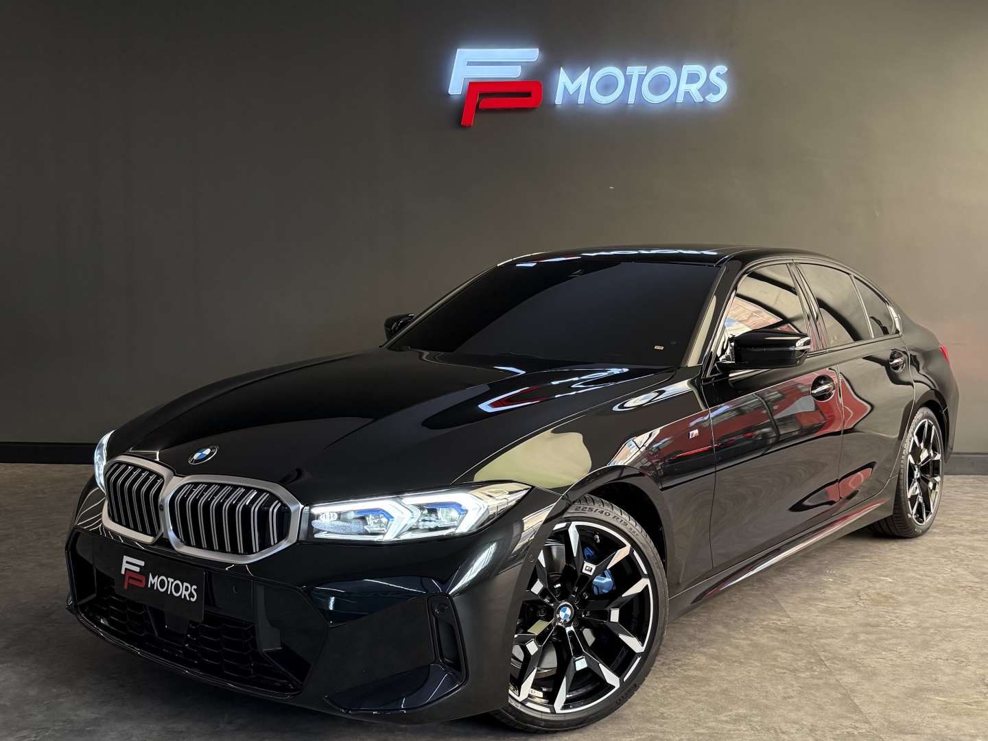 BMW 320i