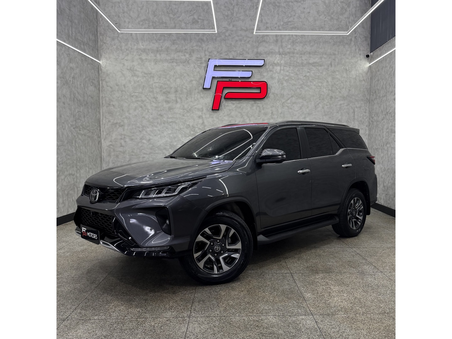 TOYOTA HILUX SW4