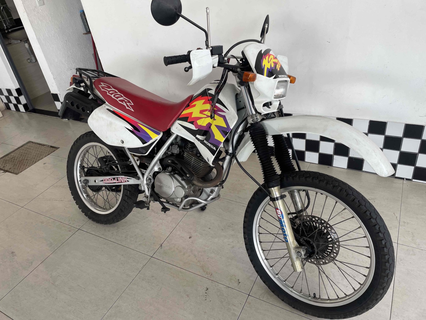 HONDA XR 200R