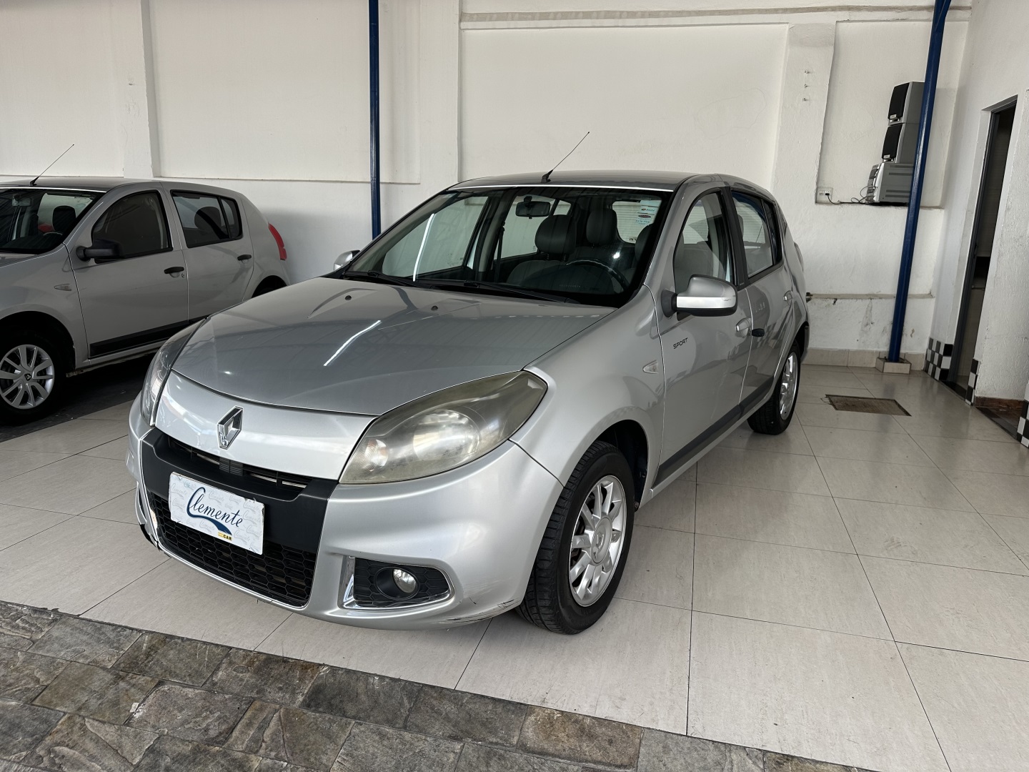 RENAULT SANDERO