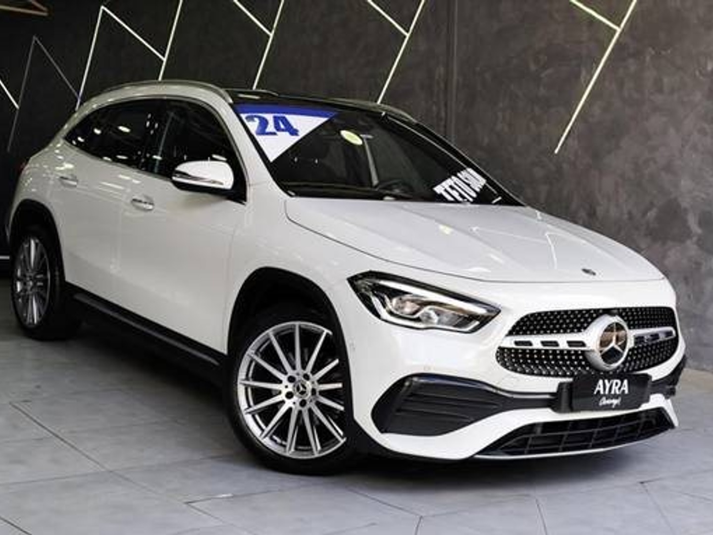 MERCEDES-BENZ GLA 200