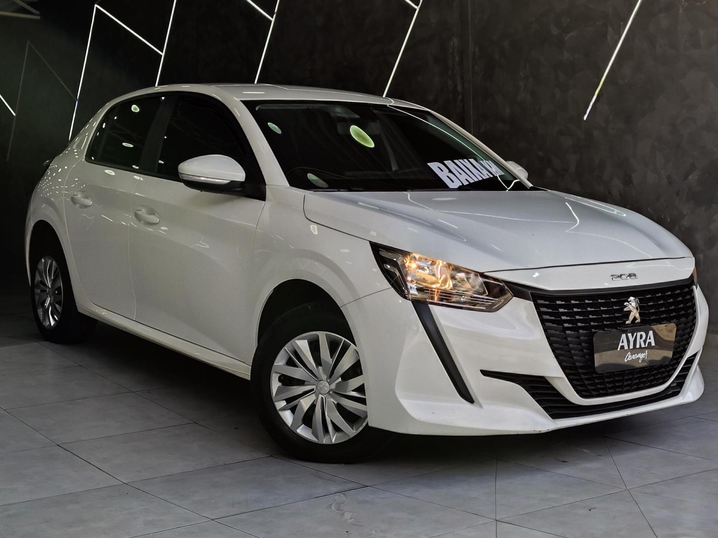 PEUGEOT 208