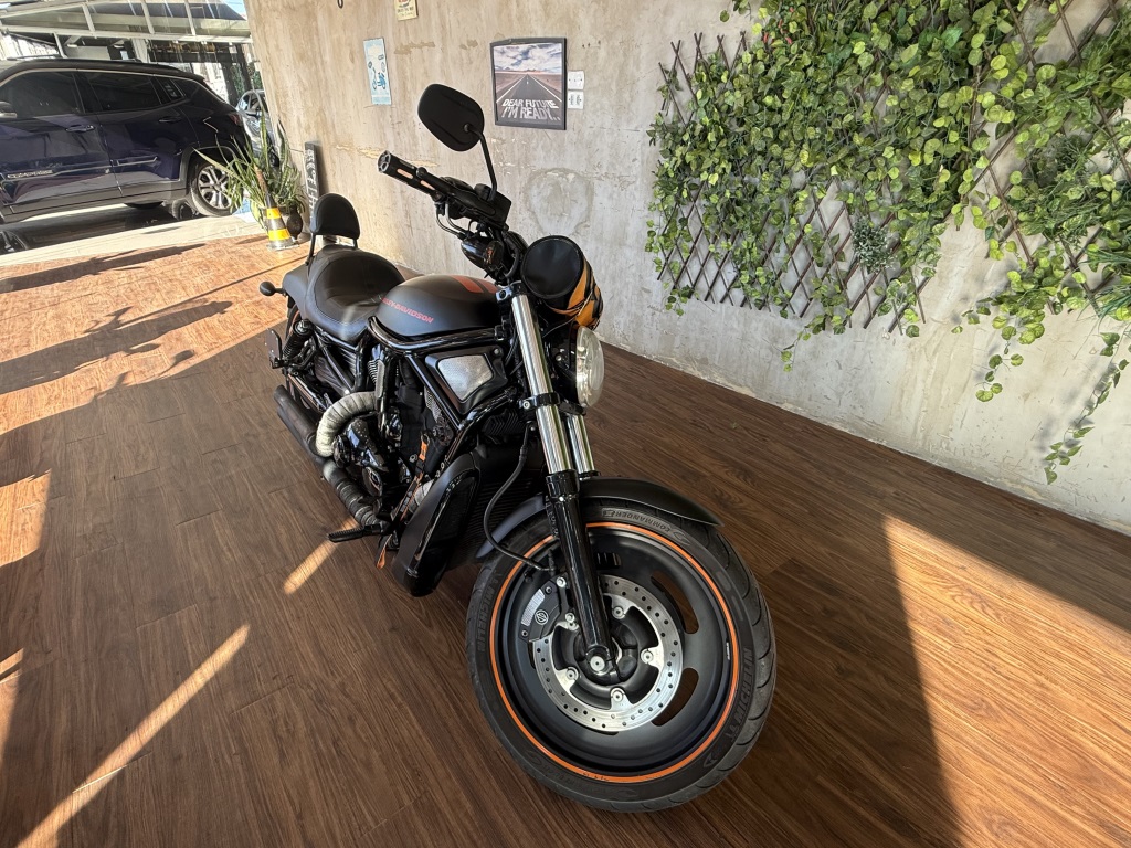 HARLEY-DAVIDSON V-ROD 10TH ANNIVERSARY EDITION VRSCDX