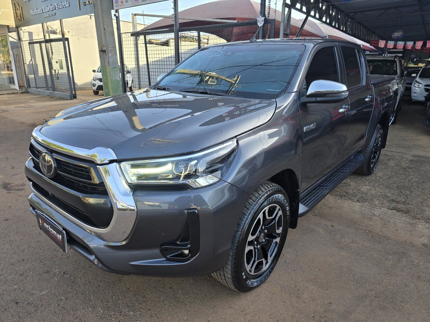 TOYOTA HILUX