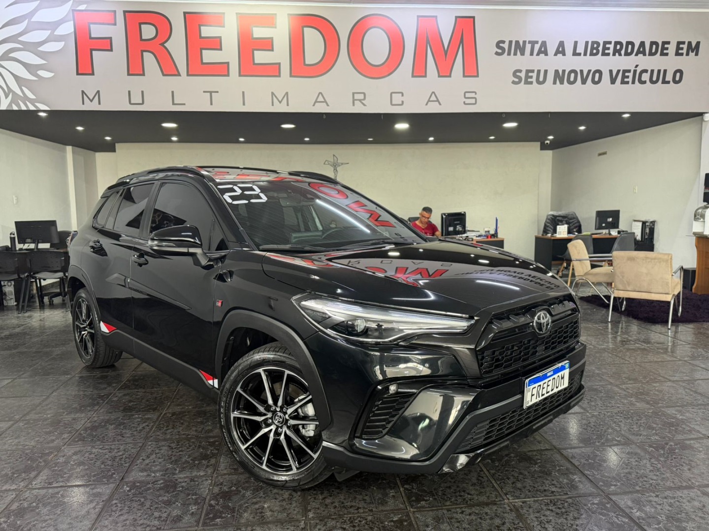 TOYOTA COROLLA CROSS