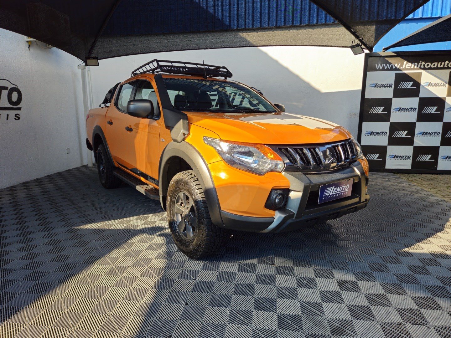 MITSUBISHI L200 TRITON