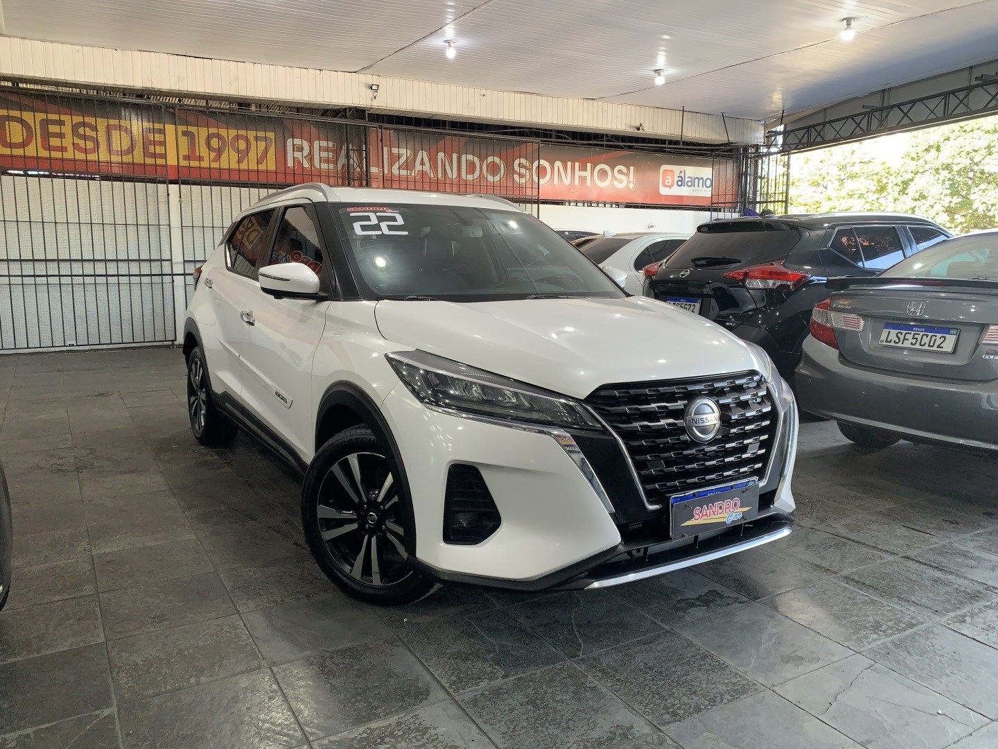 NISSAN KICKS
