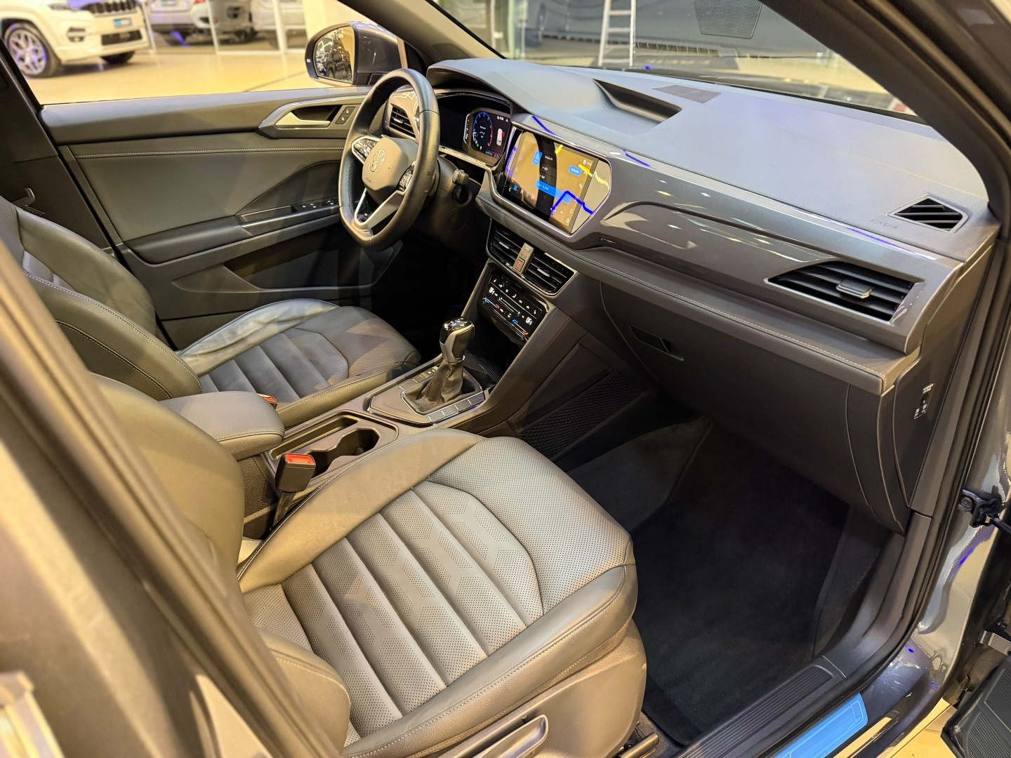 Volkswagen Taos 1.4 250 TSI Total Flex Highline Automático - foto 15