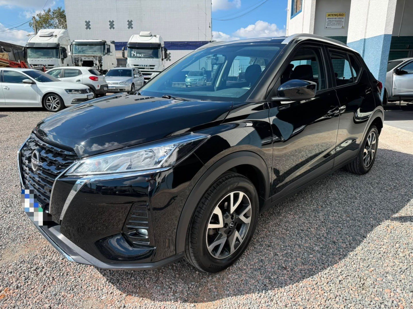 NISSAN KICKS