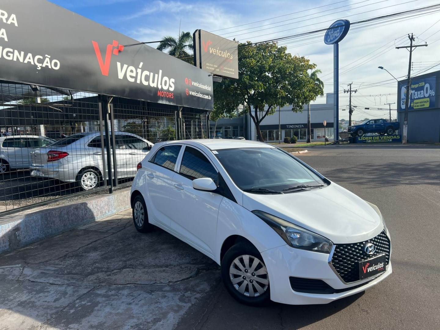 HYUNDAI HB20