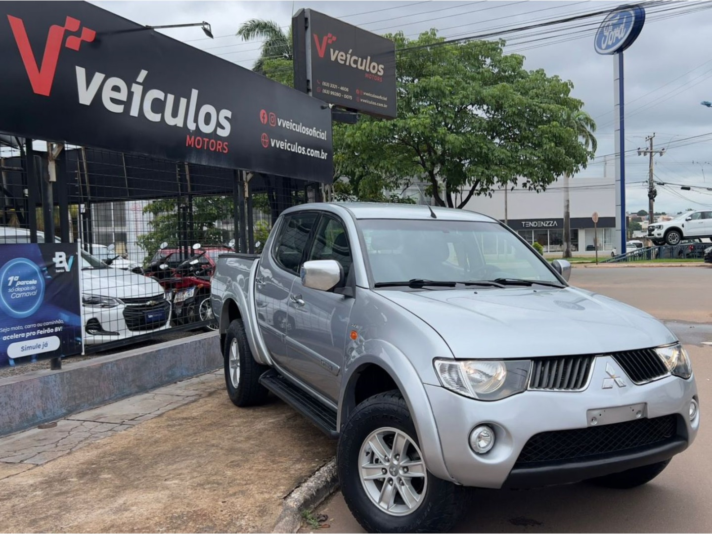 MITSUBISHI L200 TRITON
