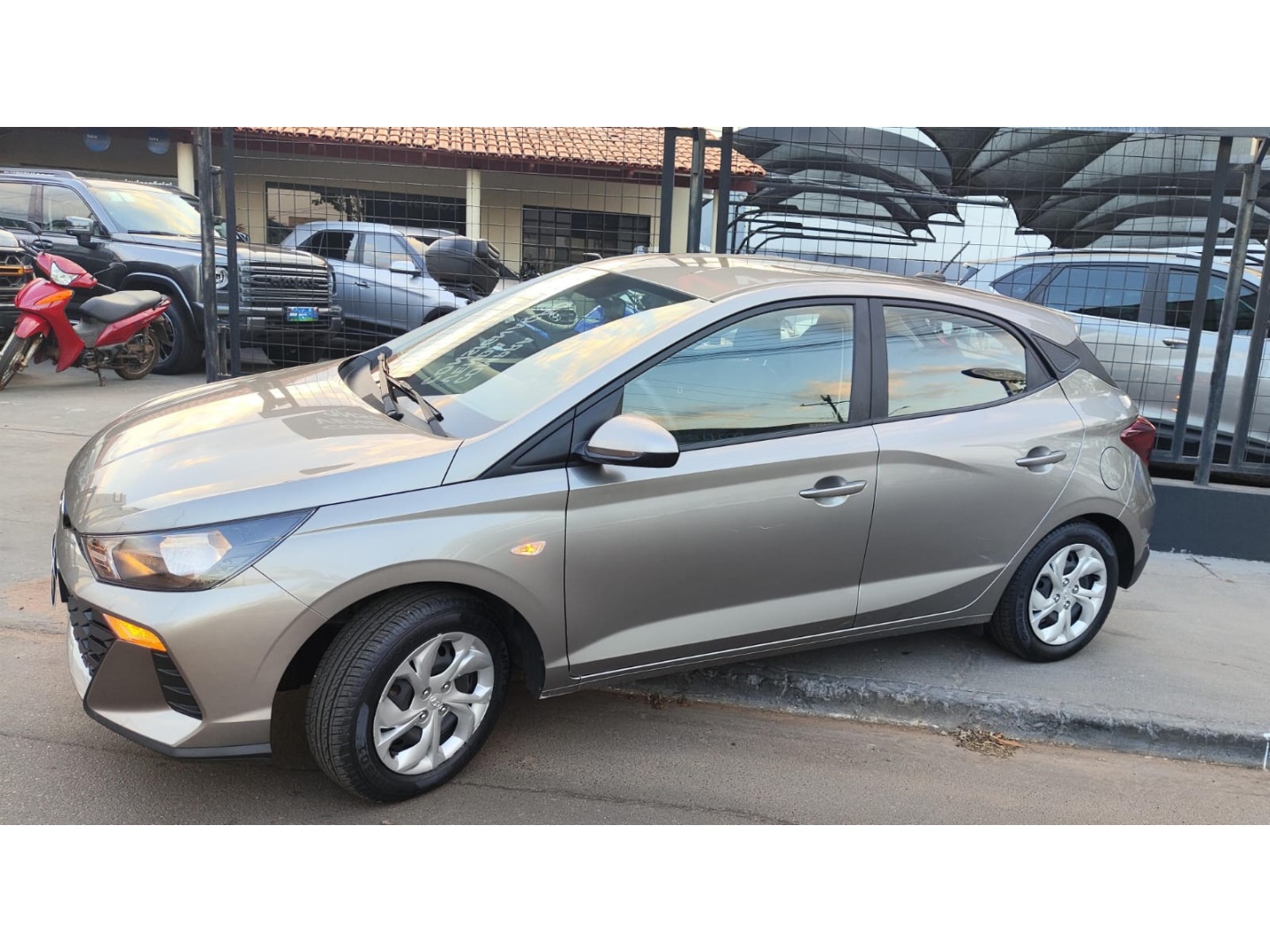 HYUNDAI HB20