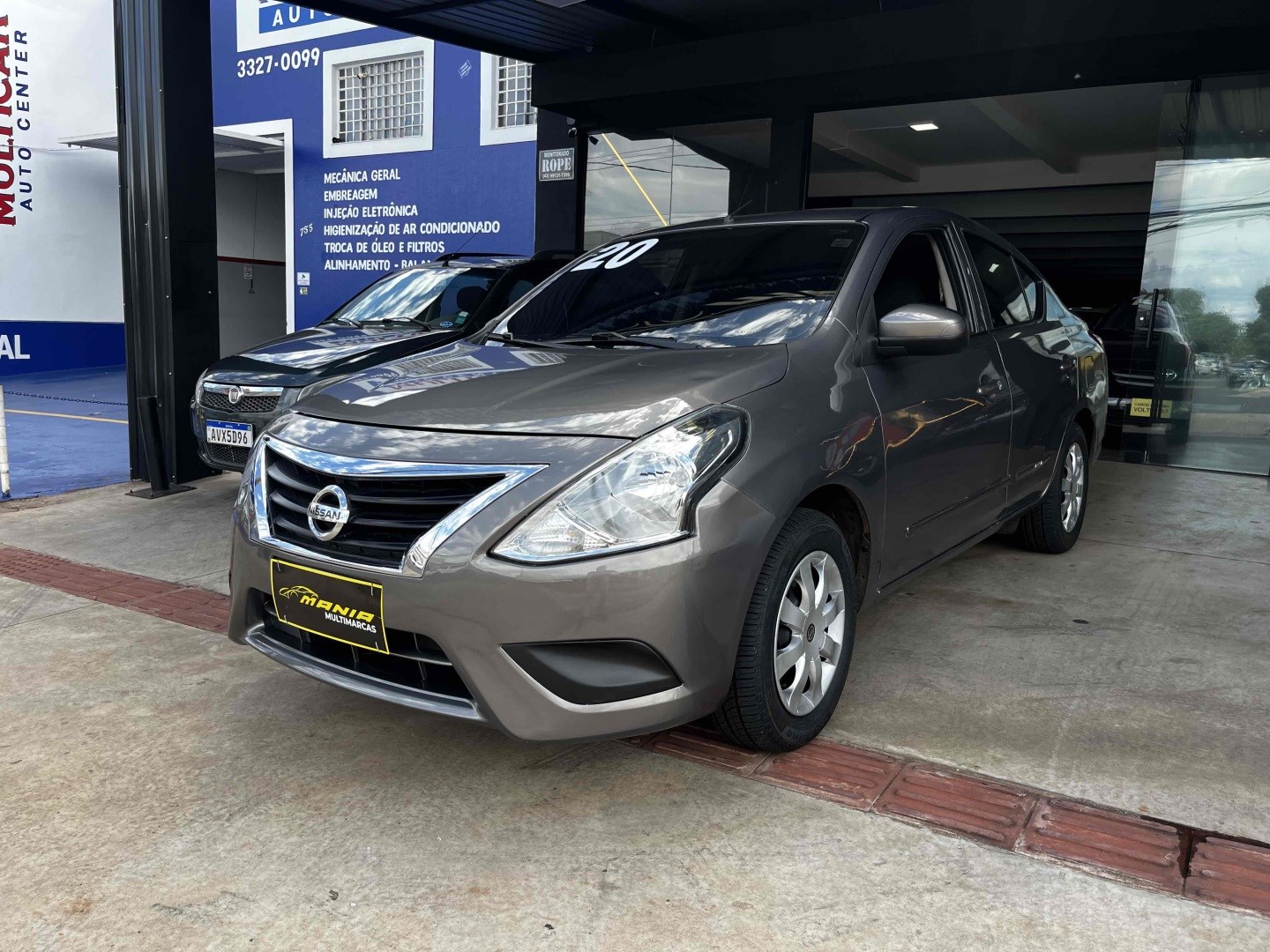 NISSAN VERSA